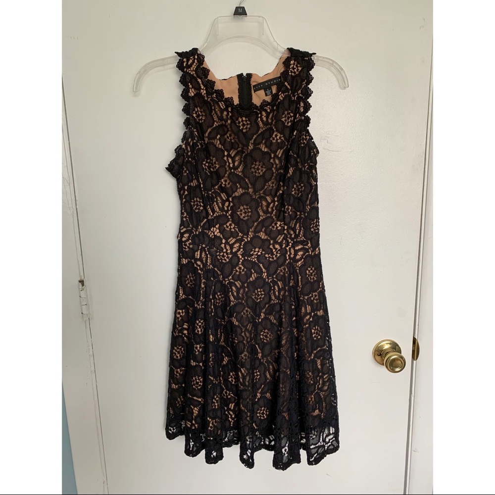 Dress - Picture 3 of 3